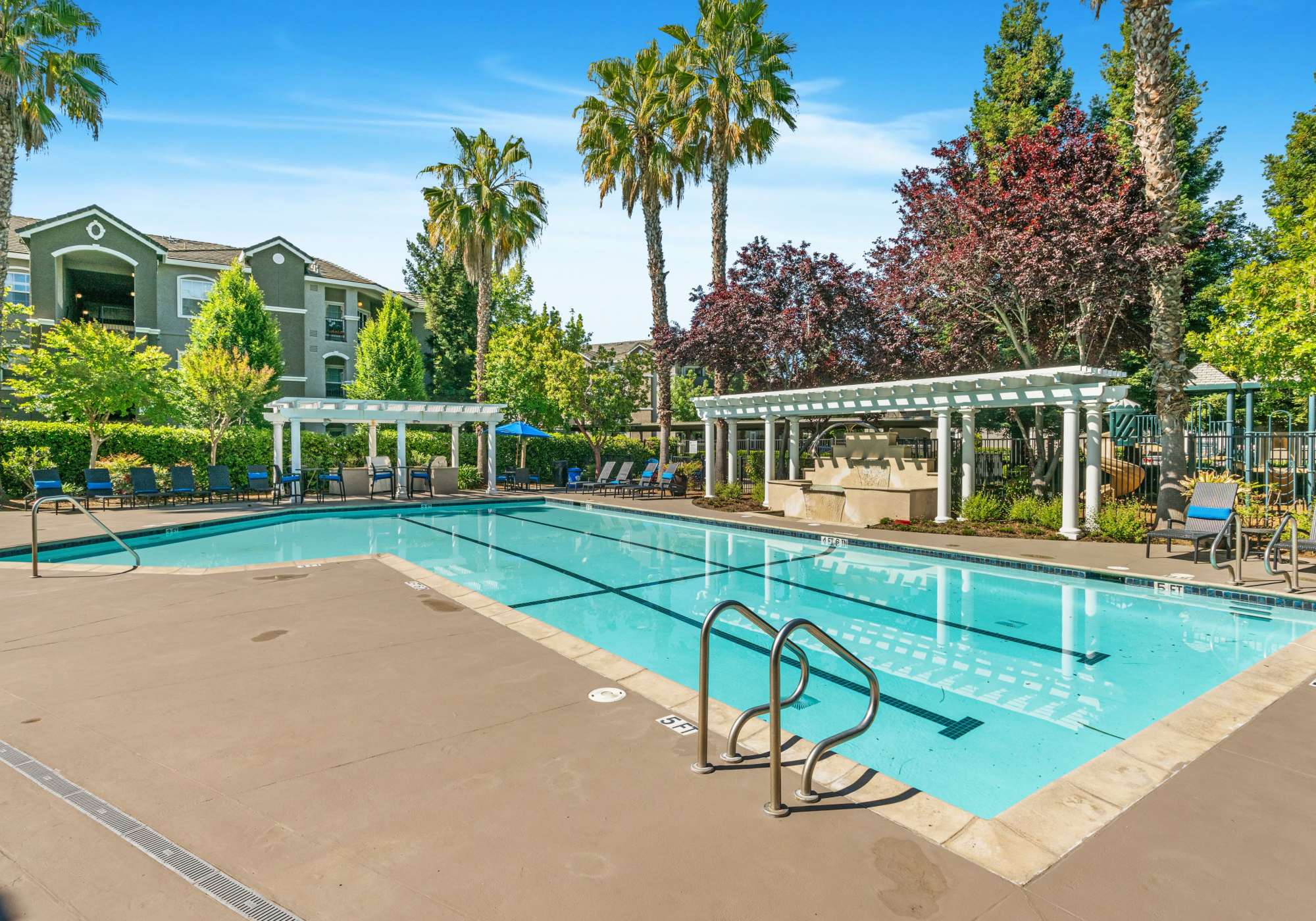 Napa Apartments Near Bel Aire Plaza | Hawthorn Village Apartments