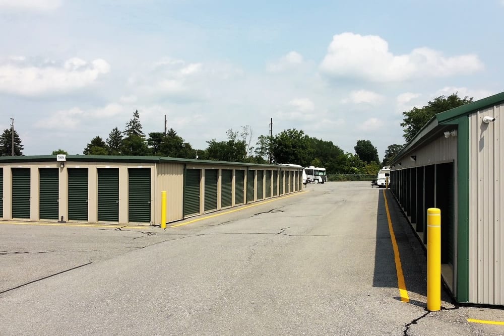 Wide driveways at Storage World in Robesonia, Pennsylvania. 