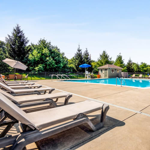 Swimming pool at Saratoga Crossing Apartments & Townhomes in Farmington, New York