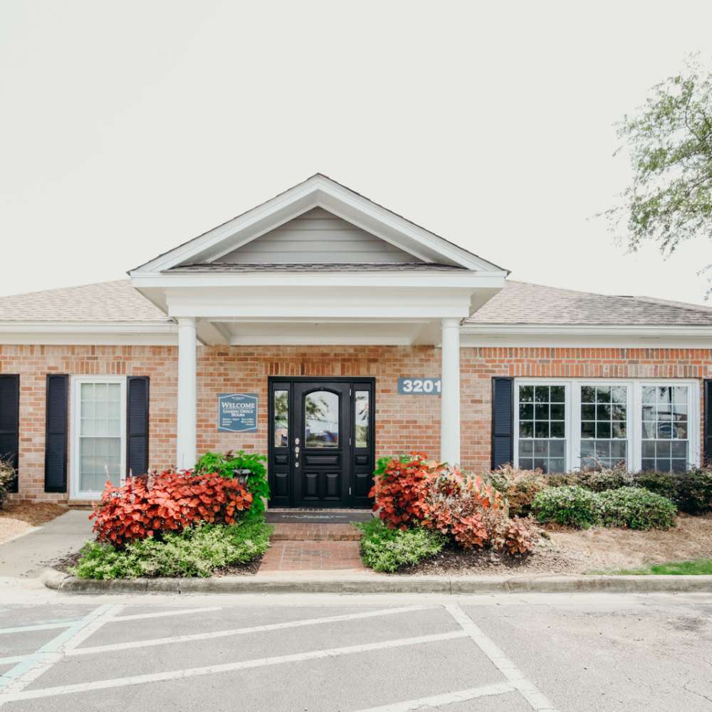 Exterior shot of the clubhouse at Tapestry on Vaughn in Montgomery, Alabama
