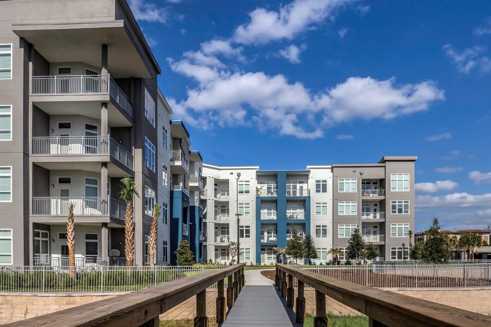 Luxury 1, 2, & 3Bedroom Apartments for Rent in Orlando, FL Solstice