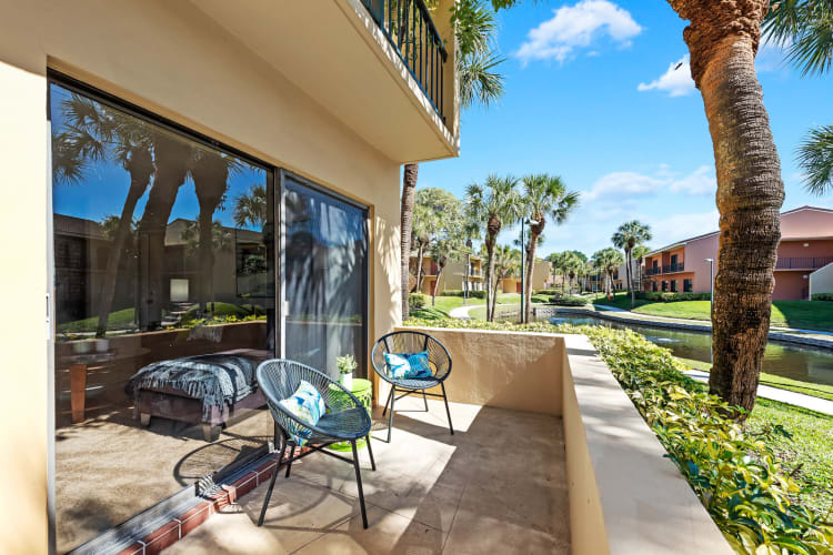 Luxurious private patio at Executive Apartments in Miami Lakes, Florida