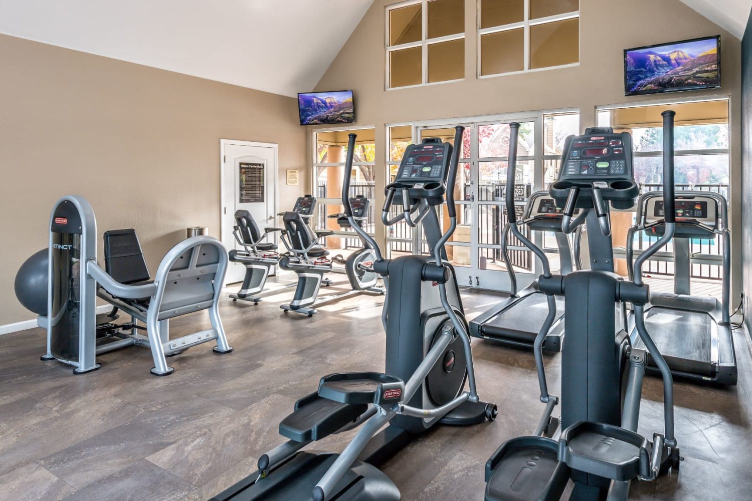 Bridges at San Ramon Apartments with a Washer & Dryer