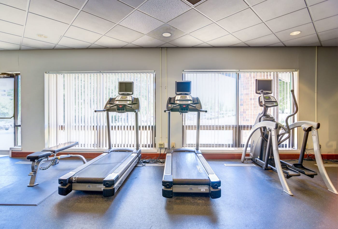 bolton-house-amenities-apartments-with-plank-flooring