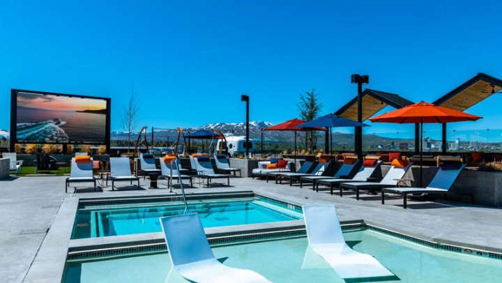 Rooftop pool