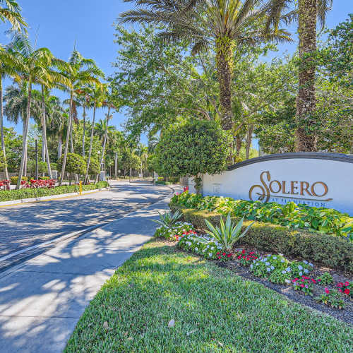 Welcome home at {location_name}} in Plantation, Florida