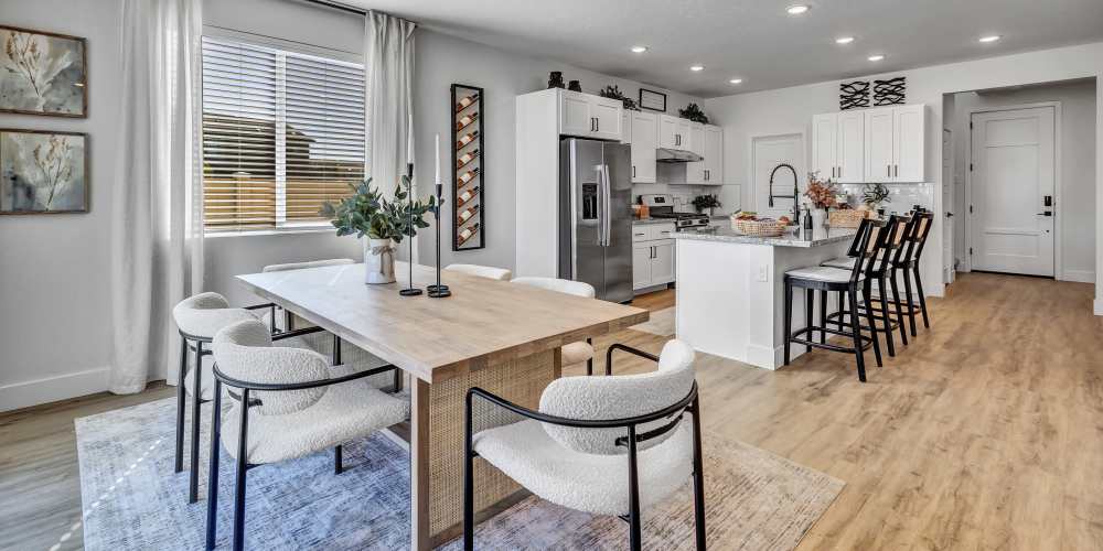 Kitchen and dining area at BB Living at The Oaks in Meridian, Idaho