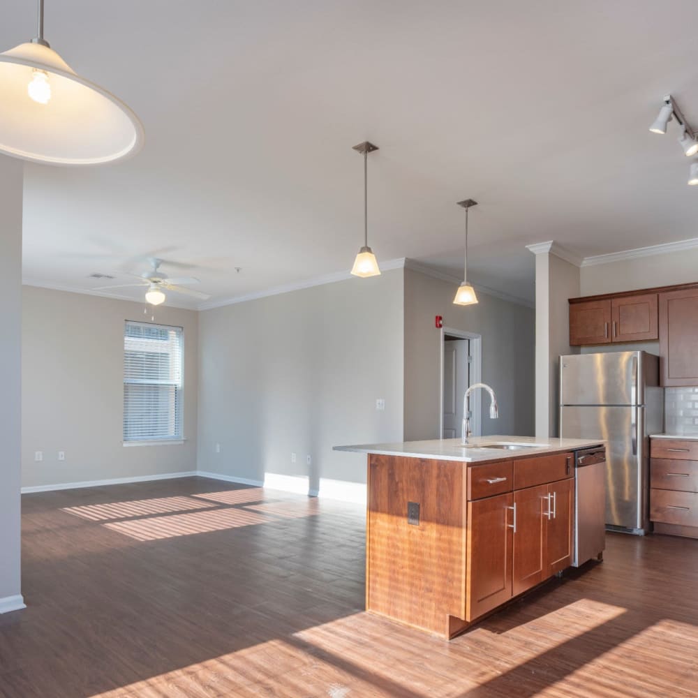 Open floor plan with plenty of natural light at Oaks Centropolis Apartments in Kansas City, Missouri