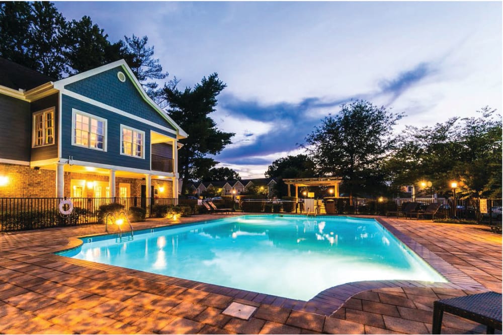 Photos of 865 Bellevue Apartments in Nashville, Tennessee