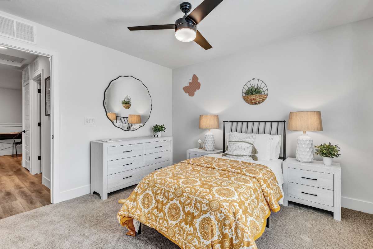 Children's bedroom at BB Living at The Oaks in Meridian, Idaho
