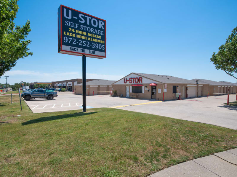 A view of the leasing office and sign at U-Stor Hwy 161 in Irving, Texas