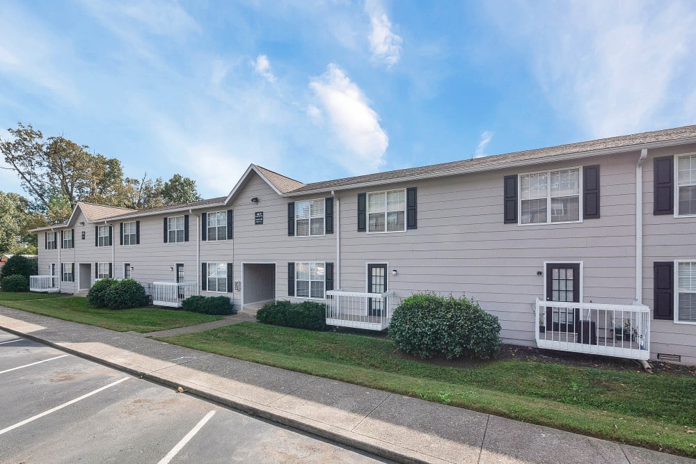 Exterior of The Hills at Oakwood Apartment Homes in Chattanooga, Tennessee