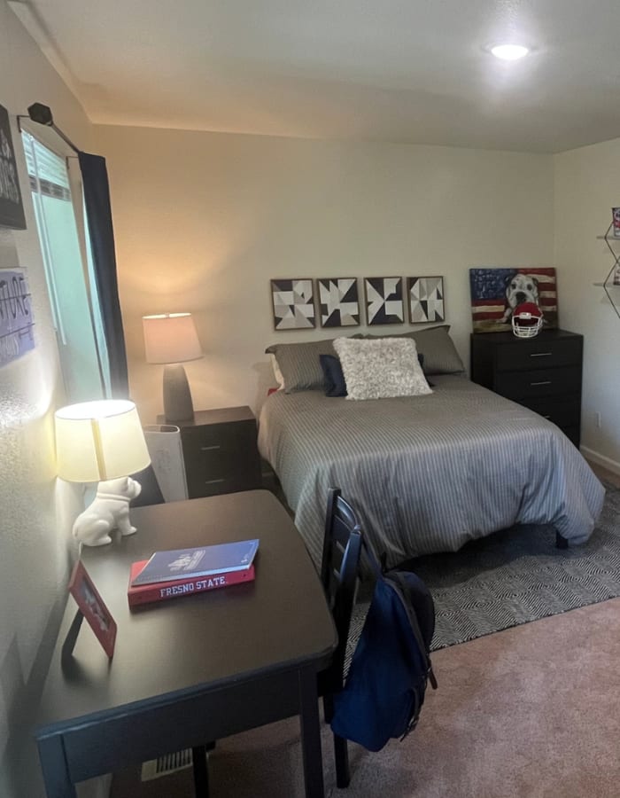 A bedroom at Copper Beech Town Homes in Clovis, California