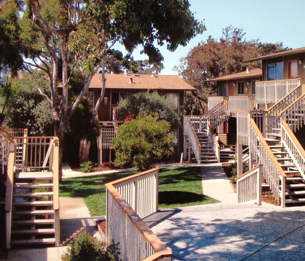 Beautifully grassy court-yard at Villa Marina in Marina, California