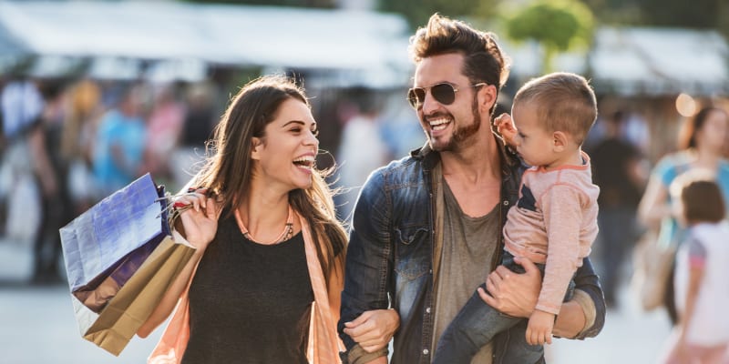 A resident family out shopping and sightseeing near Perry Circle Apartments in Annapolis, Maryland