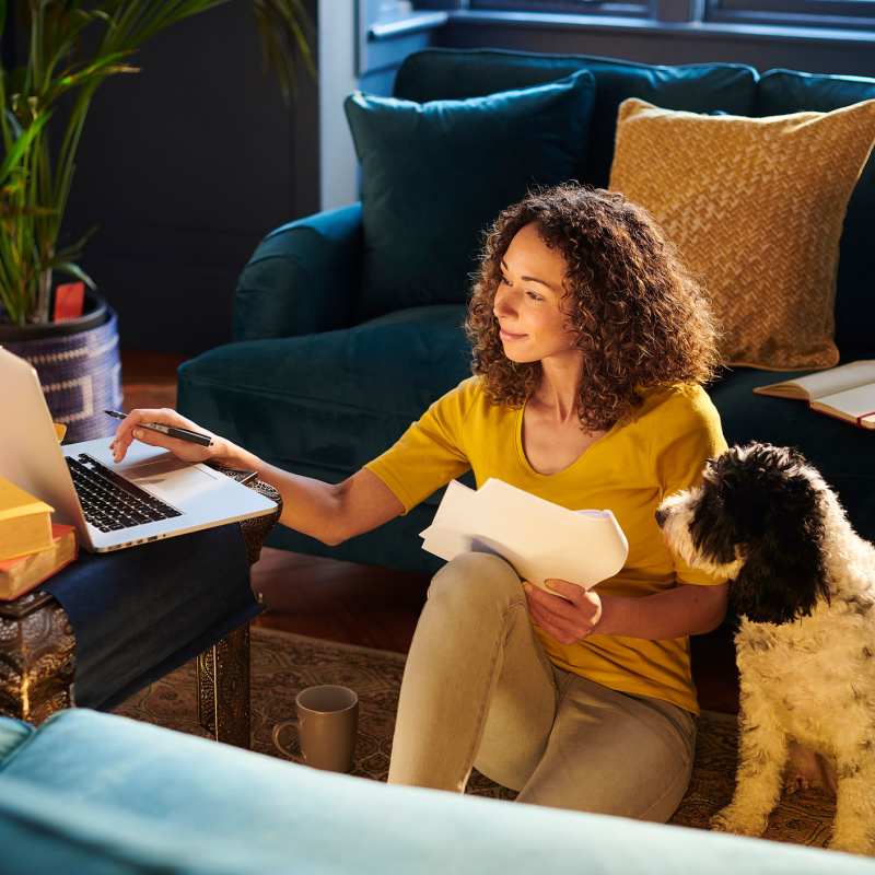 A future residents fills out a contact form The Encore, Alexandria, Virginia