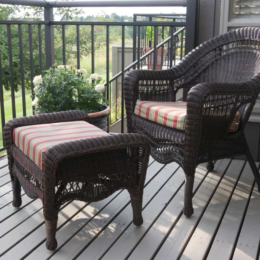 Patio court at Woodland Apartments San Antonio in San Antonio, Texas