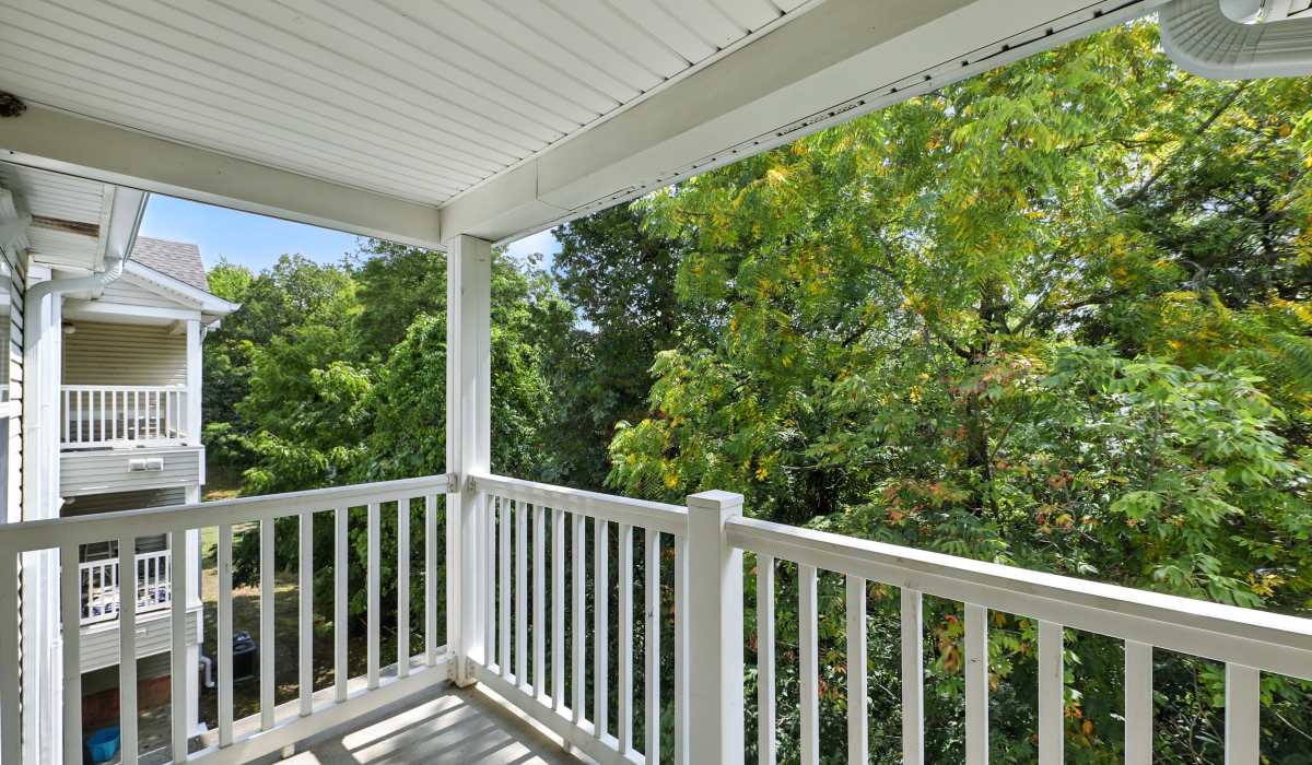 Leasing Office at Pebble Brooke Apartments in Milford, Ohio