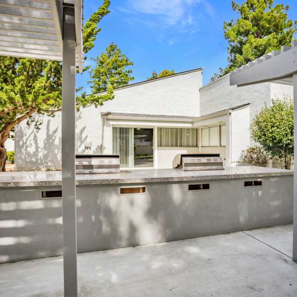 Capitola Gardens offers a wide variety of amenities in Capitola, California