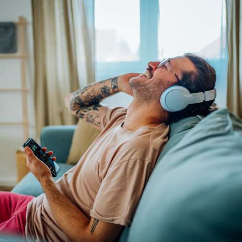 Resident listening music at Shadowridge Summerwind in Vista, California