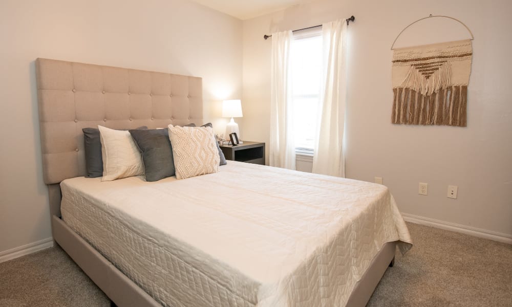 Bedroom at Cross Timber in Oklahoma City, Oklahoma