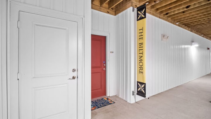 Maximize Your Storage Closet at {{location_name}}, {{location_city}}, {{location_state_name}}