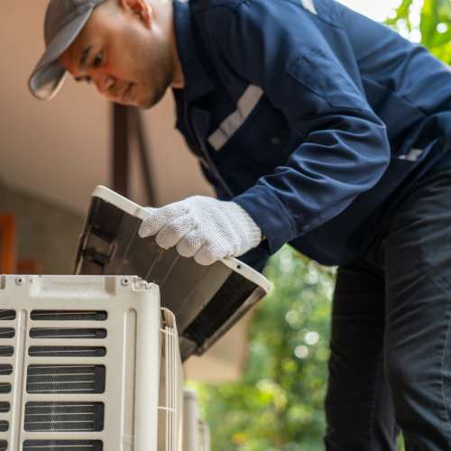 Request maintenance at Maplewood in Chesapeake, Virginia