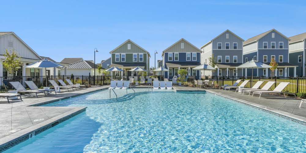 resort style Swimming pool at Hamlet Quail Crossing in Wake Forest, North Carolina