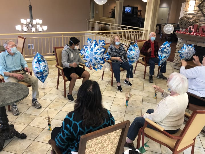 The Oaks (AZ) residents got in on the fun with snowflake volleyball.