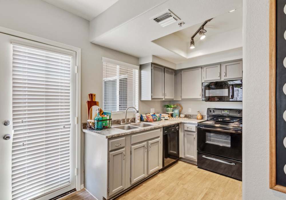 Upgraded kitchen at Alcove at the Islands in Gilbert, Arizona