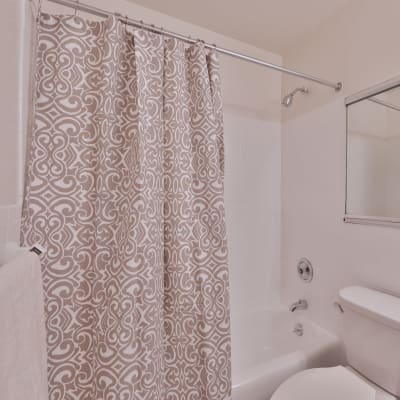 Virtual tour of a Studio, one bath  at The Carlyle Apartments in Baltimore, Maryland