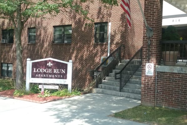 Stay social at Lodge Run Apartments in Portage.