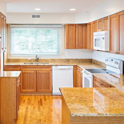 a pretty kitchen at Foxville Gardens in Sabillasville, Maryland