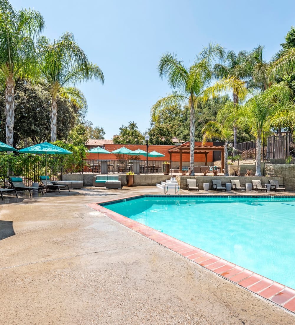Resort-style swimming pool area at Sofi Thousand Oaks in Thousand Oaks, California