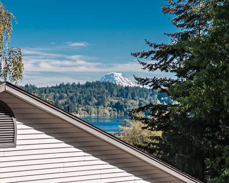 Click to see our photos at Wellington Apartments in Silverdale, Washington