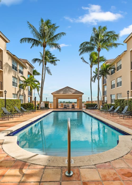 View amenities at St. Tropez Apartments in Miami Lakes, Florida