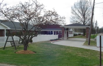 Link to Violet Springs Health Campus's Highland Oaks Health Center location