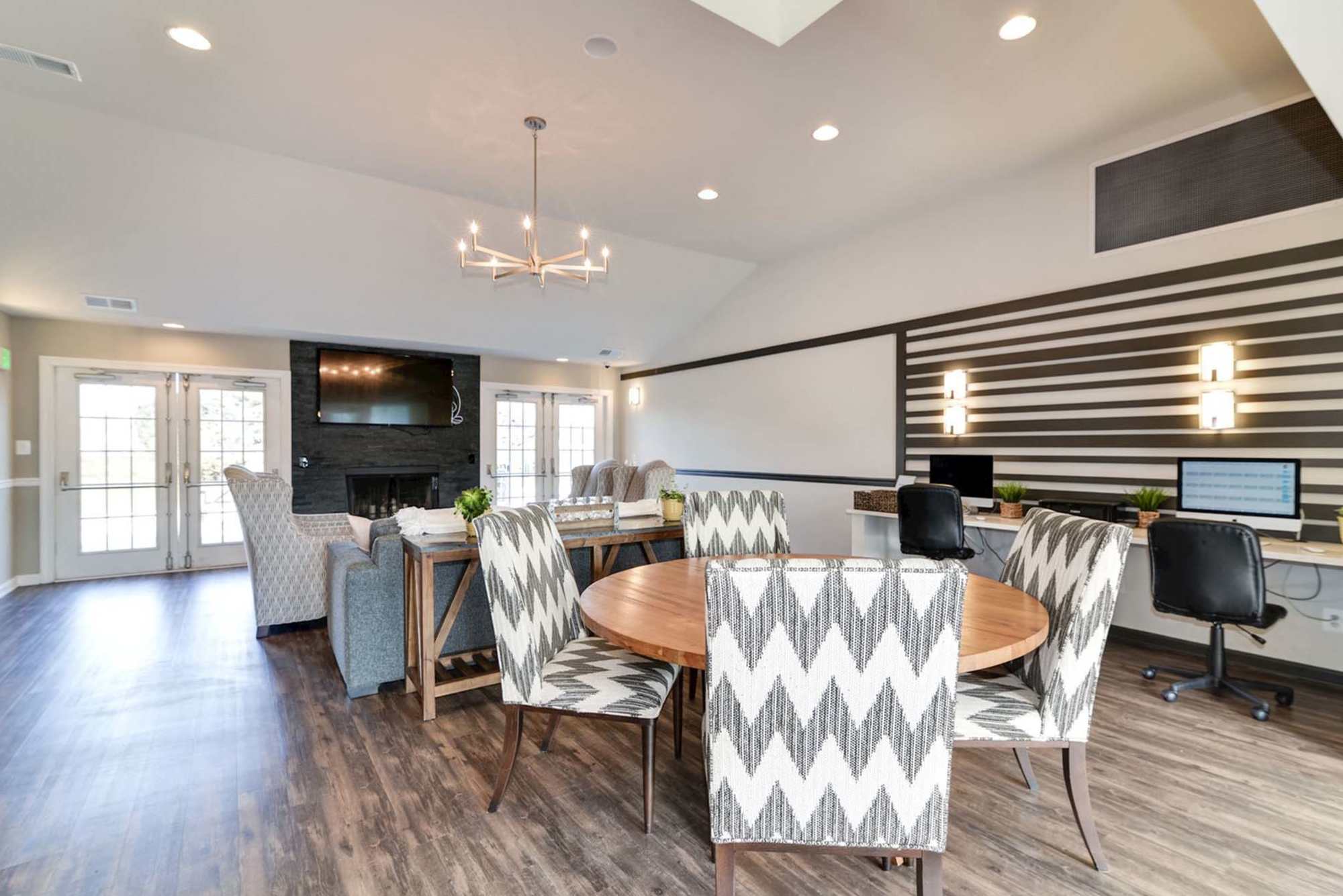 Clubhouse lounge at Iron Ridge and Stonegate Apartments in Elkton, Maryland