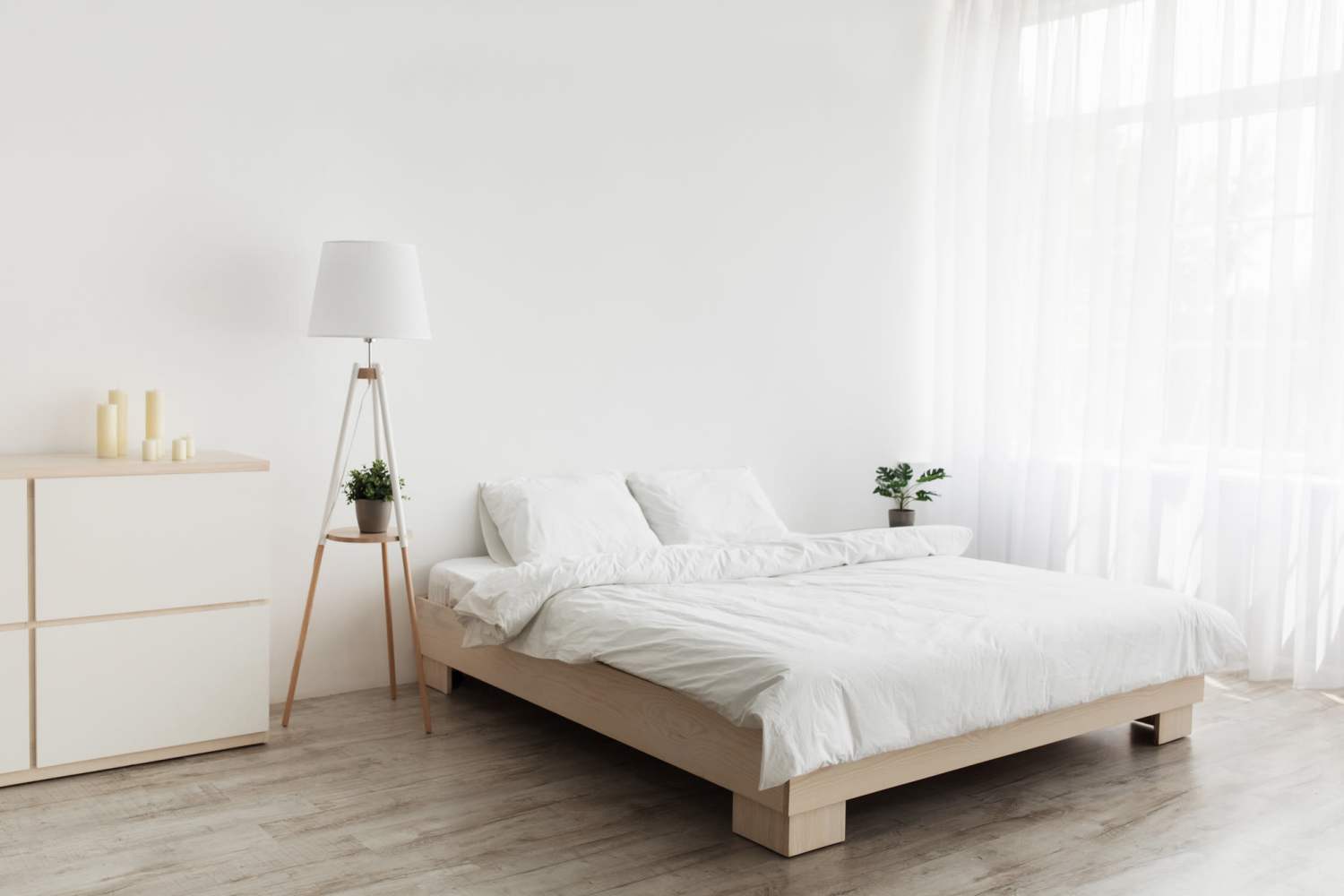 Spacious bedroom with a bed at Whitesboro Park in Whitesboro, Texas