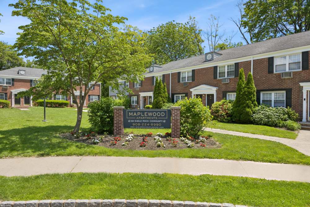 Apartments in Maplewood New Jersey at Eagle Rock Apartments at Maplewood in Maplewood, New Jersey