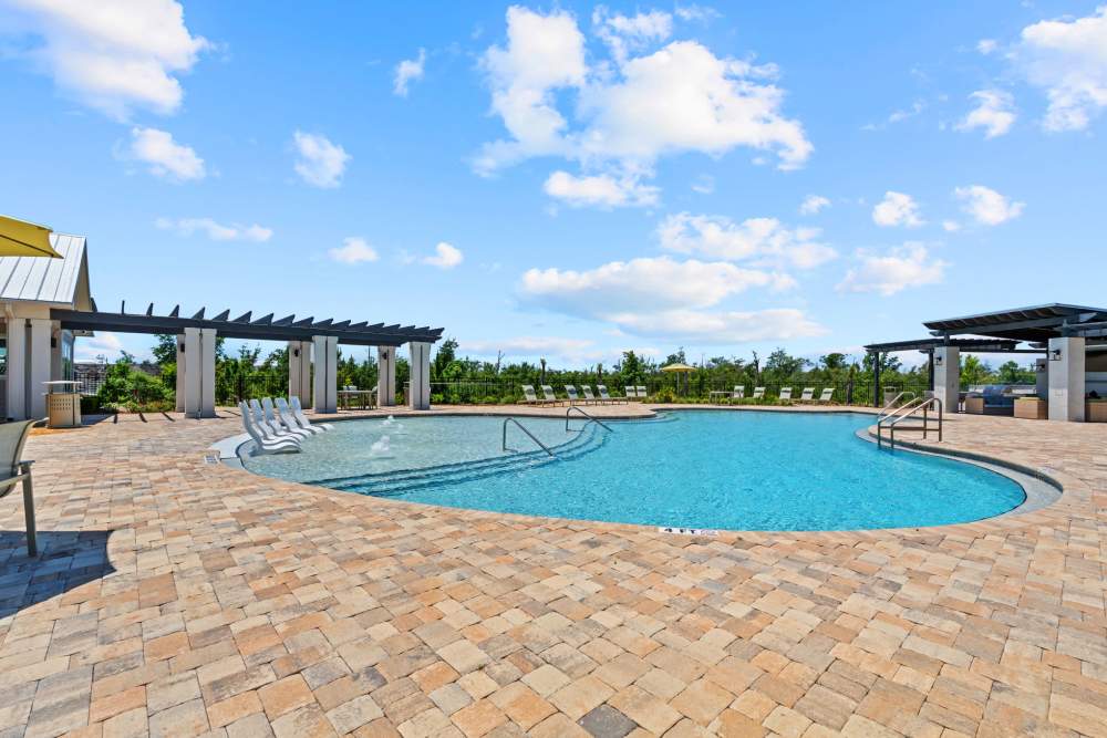 Zero entry, saltwater pool at Mexico Beach Crossings Apartments.