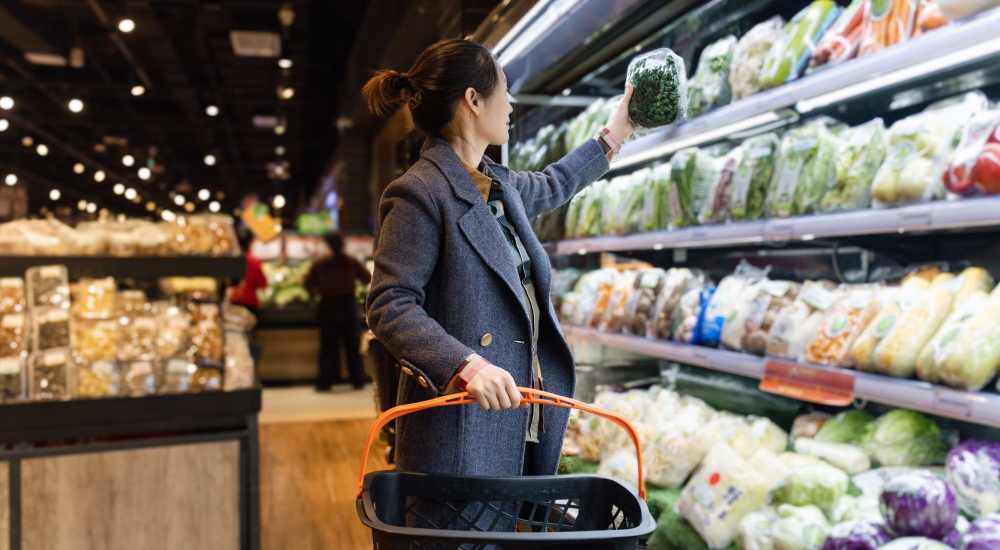 Woman shopping for groceries near Brentwood 509 Apartments in Olympia, Washington