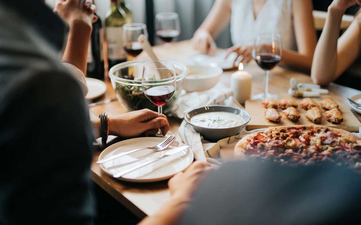 Residents having meals at a restaurant near Lake Forest in Daphne, Alabama