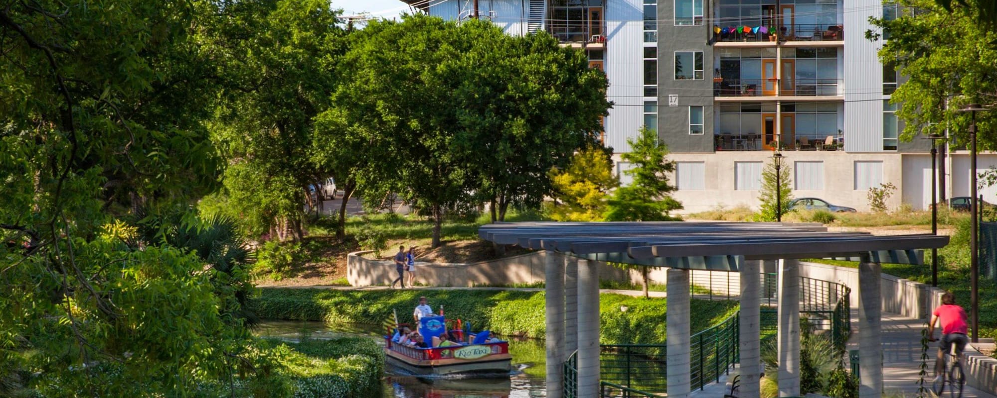 1221 Broadway Lofts Luxury Apartments in Downtown San Antonio, TX