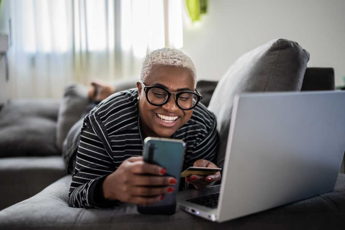  Resident on her laptop at Broadstone Villas in Bel Aire, Kansas