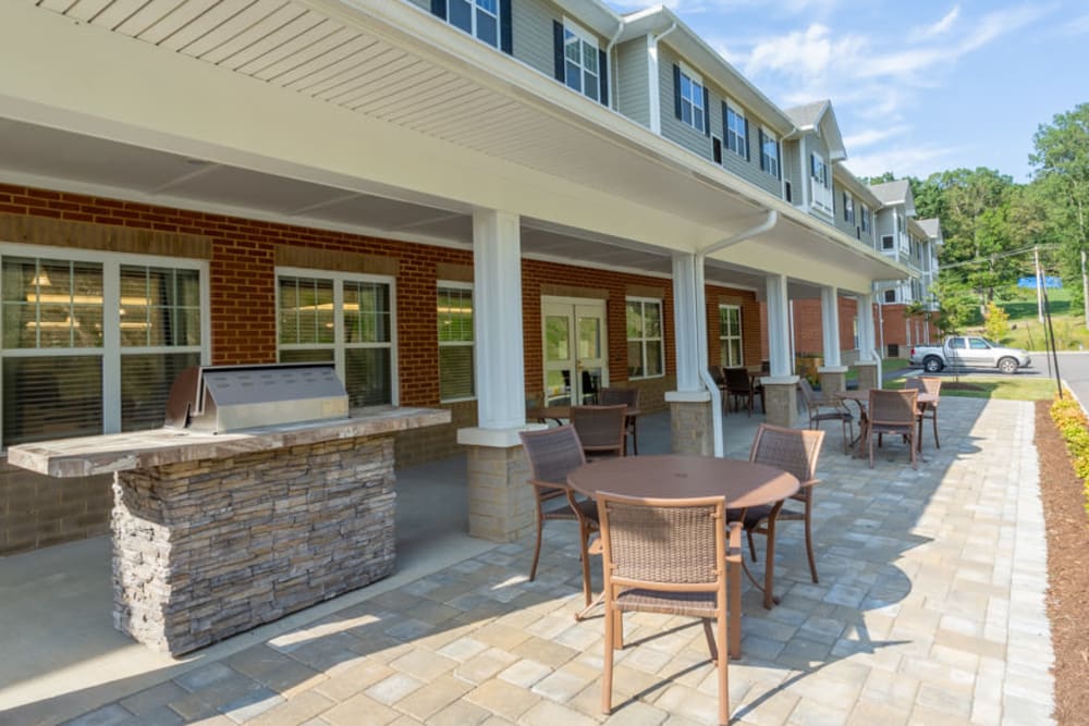 Senior Living in Roanoke, VA The Harmony Collection at Roanoke