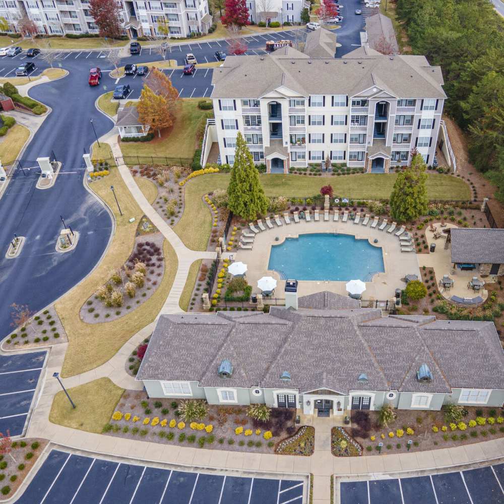 Beutiful aerial view of swimming pool and car parking area at Avonlea Highlands in Cartersville, Georgia