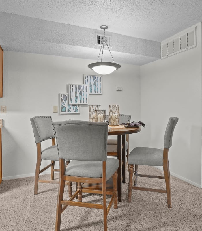 the Dining room and kitchen at Cimarron Pointe Apartments in Oklahoma City, Oklahoma
