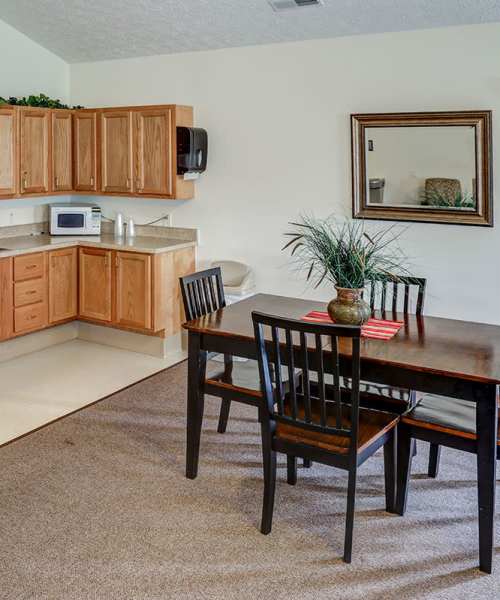 Spacious kitchen and dinning area at Ardmore Crossing in Chillicothe, Ohio