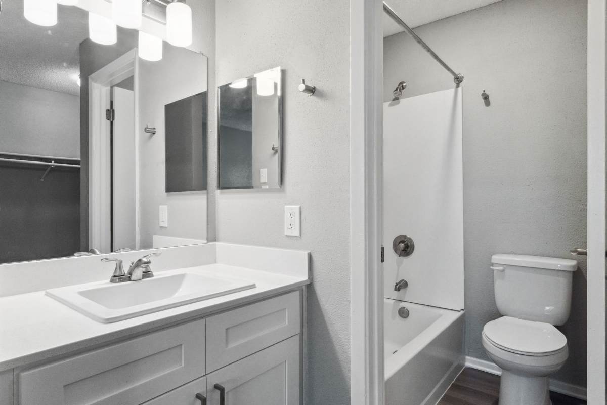 Modern bathroom with shower tub at Hunters Glen in Killeen, Texas